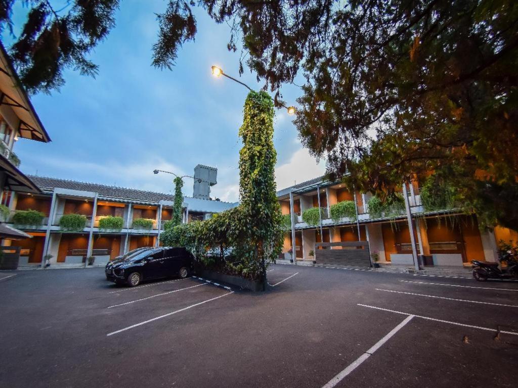 Hotel Nyland Pasteur บันดุง ภายนอก รูปภาพ